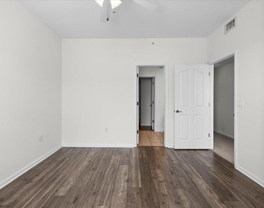 155 Galicia Way - Photo Thumbnail 14
