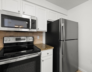 155 Galicia Way - Photo Thumbnail 3