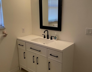 2322 Se Saint Lucie Boulevard - Photo Thumbnail 7