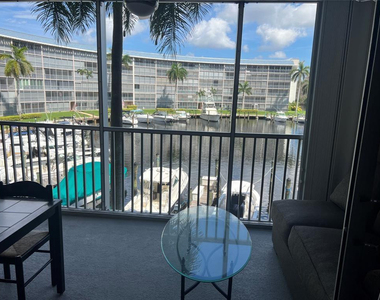 1523 E Hillsboro Boulevard - Photo Thumbnail 4