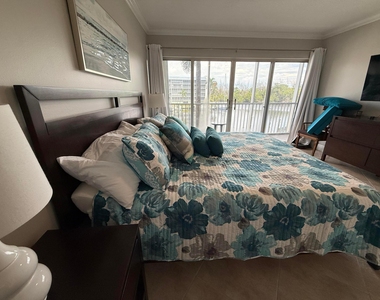 1523 E Hillsboro Boulevard - Photo Thumbnail 28