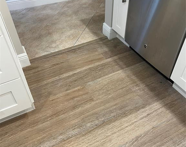 1523 E Hillsboro Boulevard - Photo Thumbnail 2