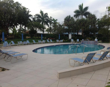 1523 E Hillsboro Boulevard - Photo Thumbnail 12