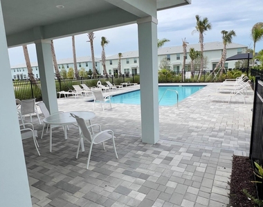478 Salisbury Circle - Photo Thumbnail 17