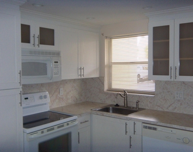 7720 Nw 50th Street - Photo Thumbnail 5