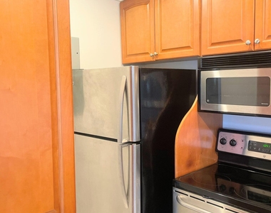 811 Sky Pine Way - Photo Thumbnail 14