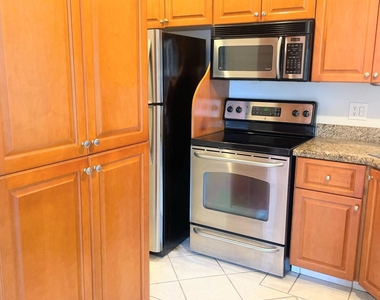 811 Sky Pine Way - Photo Thumbnail 1