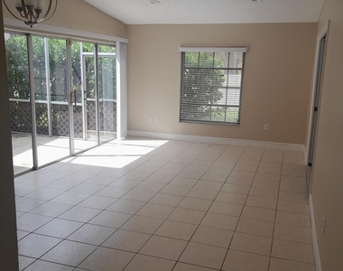 9311 E Heather Lane - Photo Thumbnail 2