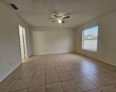 162 Sw Grimaldo Terrace - Photo Thumbnail 4