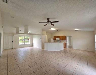 162 Sw Grimaldo Terrace - Photo Thumbnail 1