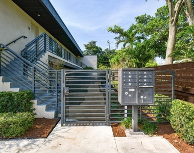 1273 Ne 38th Street - Photo Thumbnail 18