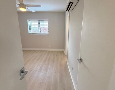 1273 Ne 38th Street - Photo Thumbnail 4
