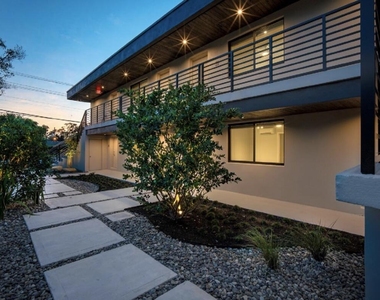 1273 Ne 38th Street - Photo Thumbnail 14