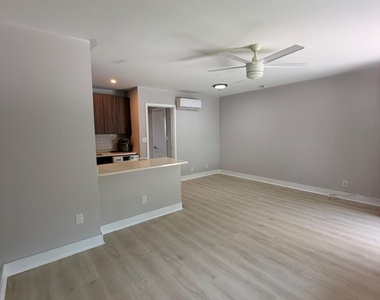 1273 Ne 38th Street - Photo Thumbnail 1