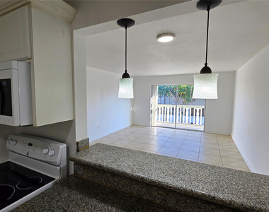 15205 Ne 6th Avenue - Photo Thumbnail 5