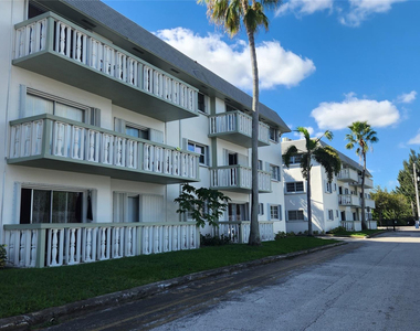 15205 Ne 6th Avenue - Photo Thumbnail 21