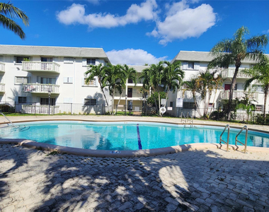 15205 Ne 6th Avenue - Photo Thumbnail 18