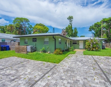 2036 19th Street - Photo Thumbnail 5