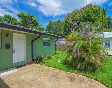 2036 19th Street - Photo Thumbnail 2