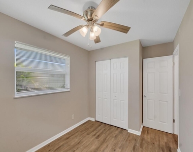 2036 19th Street - Photo Thumbnail 13