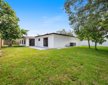8201 Nw 67th Avenue - Photo Thumbnail 22