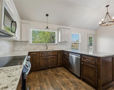 15921 Katie Ridge Drive - Photo Thumbnail 14
