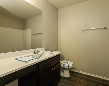 518 Crystal Lane - Photo Thumbnail 12