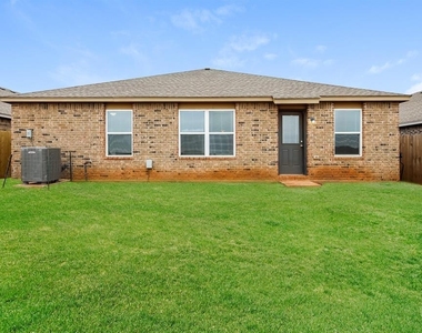 518 Crystal Lane - Photo Thumbnail 13