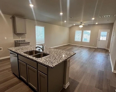 10501 Sw 41st Street - Photo Thumbnail 2