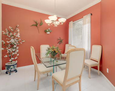 1540 Se Prestwick Lane - Photo Thumbnail 3