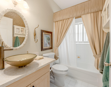 1540 Se Prestwick Lane - Photo Thumbnail 16