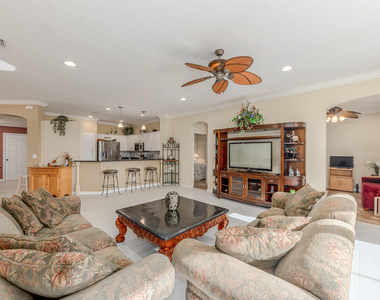 1540 Se Prestwick Lane - Photo Thumbnail 6