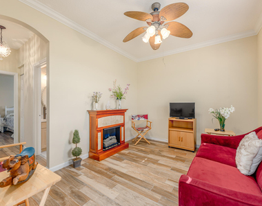 1540 Se Prestwick Lane - Photo Thumbnail 14