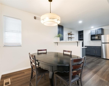 3613 Nw 53rd Street - Photo Thumbnail 3