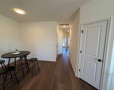 314 Aaran Way - Photo Thumbnail 8
