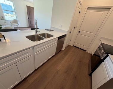 314 Aaran Way - Photo Thumbnail 6