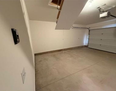 312 Aaran Way - Photo Thumbnail 25