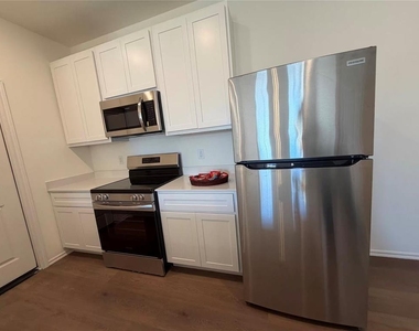 312 Aaran Way - Photo Thumbnail 7