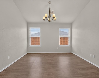 18109 Montoro Way - Photo Thumbnail 8