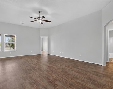18109 Montoro Way - Photo Thumbnail 11