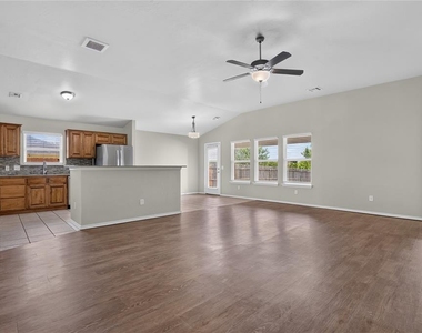 18109 Montoro Way - Photo Thumbnail 14