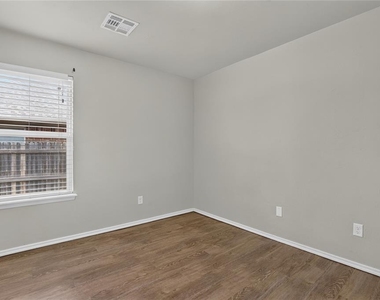 18109 Montoro Way - Photo Thumbnail 30