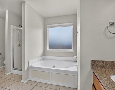 18109 Montoro Way - Photo Thumbnail 26