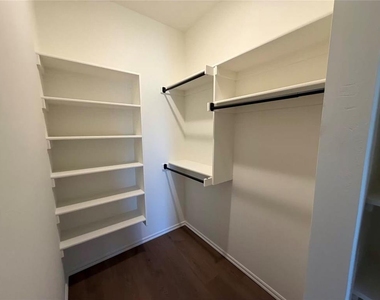 312 Liam Drive - Photo Thumbnail 22