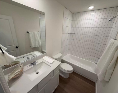 308 Liam Drive - Photo Thumbnail 13