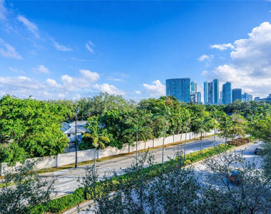 4250 Biscayne Boulevard - Photo Thumbnail 14