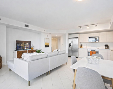 4250 Biscayne Boulevard - Photo Thumbnail 5