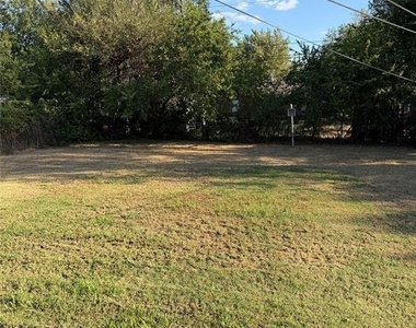 412 Babb Drive - Photo Thumbnail 10