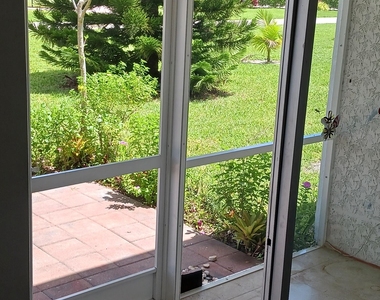 163 Lyndhurst L - Photo Thumbnail 11