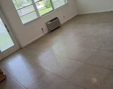 163 Lyndhurst L - Photo Thumbnail 3
